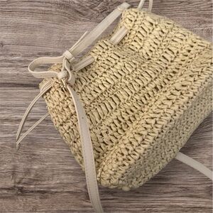 Elegant Cream straw Woven Women's Bag